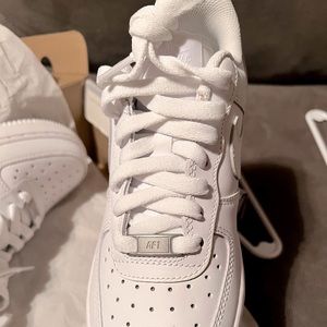 NWT Nike Airforce 1’s with box.